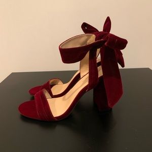 WhoWhatWear Velvet Tie Back Heels